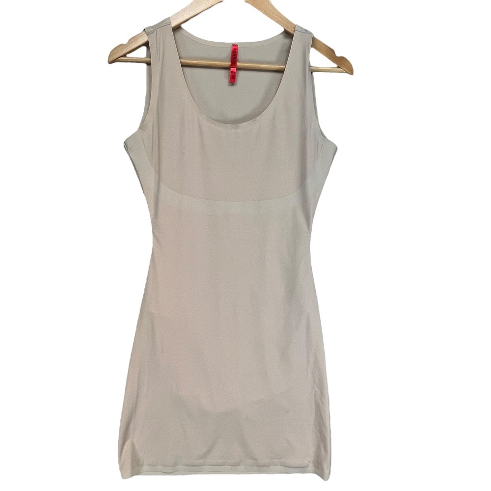 SPANX Women's Smoothing Shaping Bodysuit Mini‎ Dress Beige Sleeveless Medium